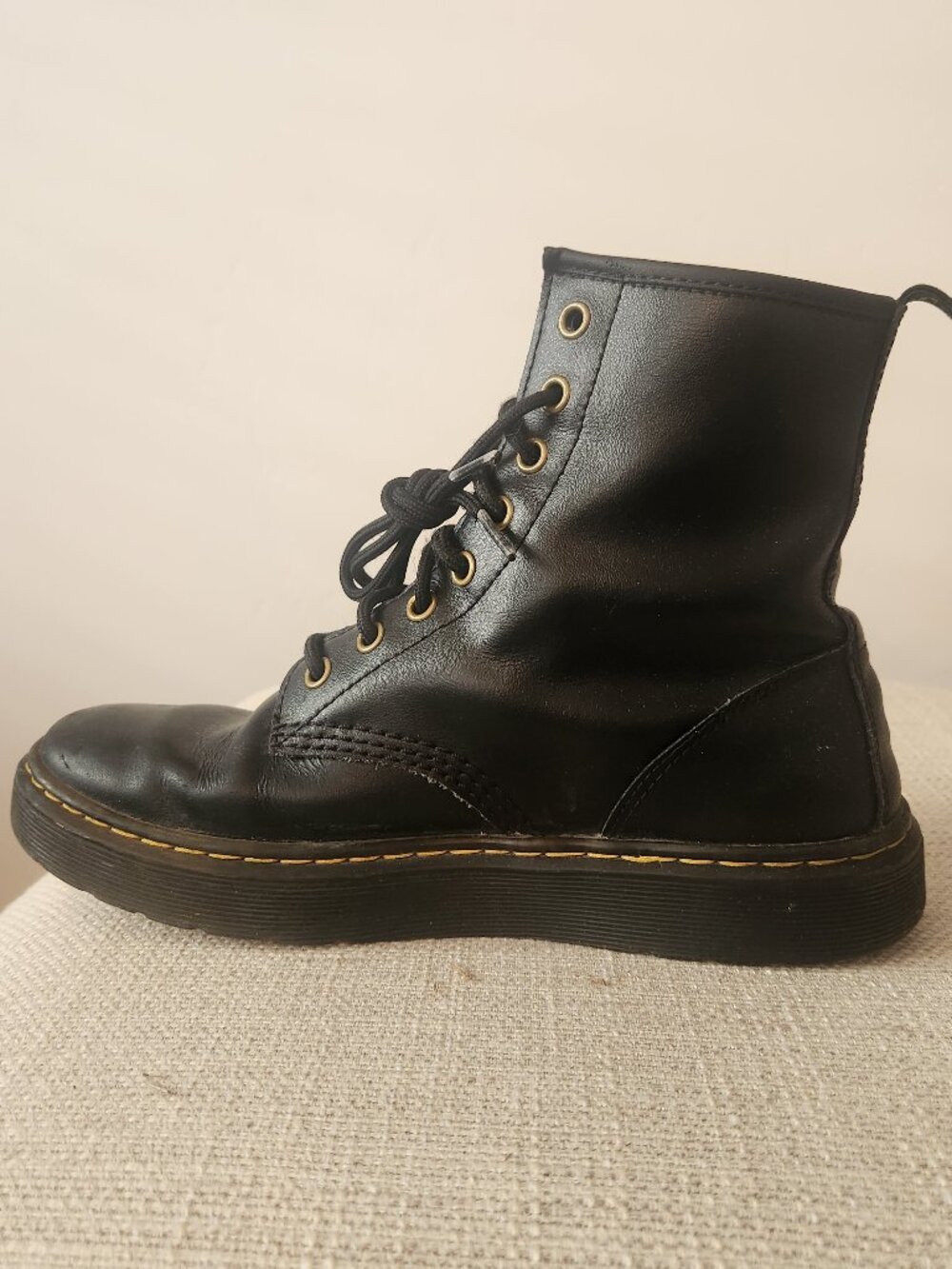 Doc Martens ZAVALA AirWair Combat Boots - Size Women's 8 Men's 7